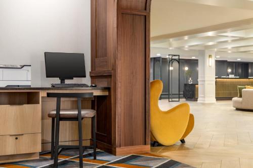 crowne plaza louisville airport expo ctr by ihg