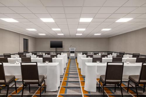 crowne plaza louisville airport expo ctr by ihg