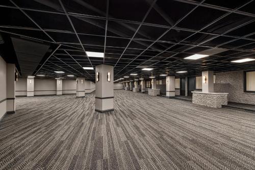 crowne plaza louisville airport expo ctr by ihg