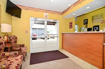 Econo Lodge Louisville Airport,Louisville>>Jefferson County,2 star