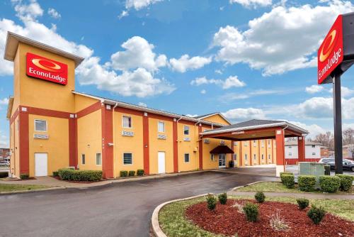 econo lodge louisville airport