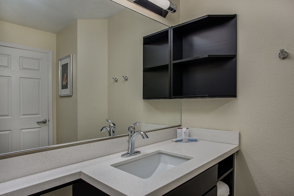 candlewood suites louisville airport by ihg