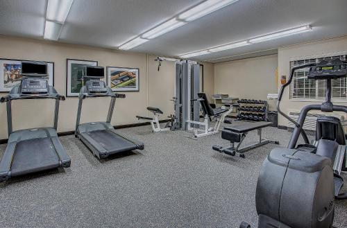 candlewood suites louisville airport by ihg