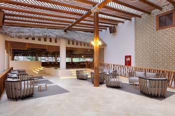 grand palladium vallarta resort and spa all inclusive