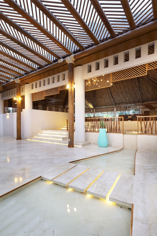 grand palladium vallarta resort and spa all inclusive