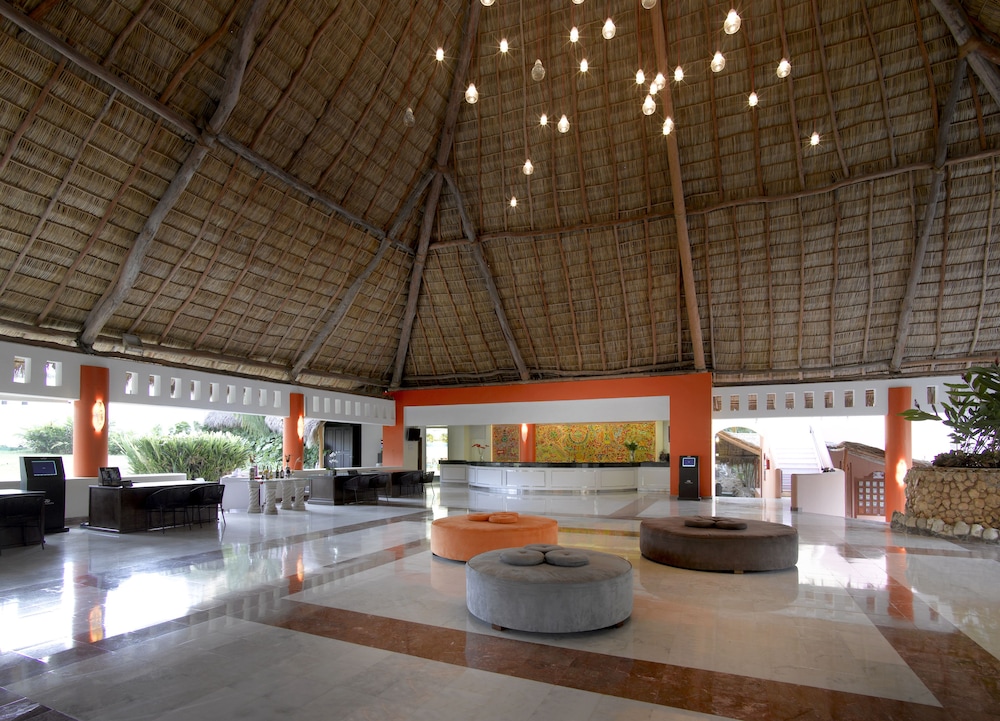 grand palladium vallarta resort and spa all inclusive
