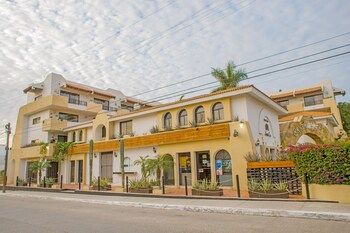 Hotel Santa Fe By Villa Group,Los Cabos>>Cabo San Lucas,3 star