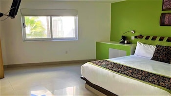 seven crown express and suites by kavia