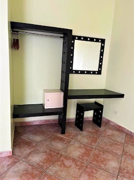 seven crown express and suites by kavia