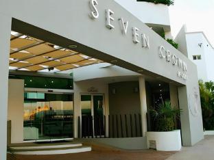 seven crown express and suites by kavia