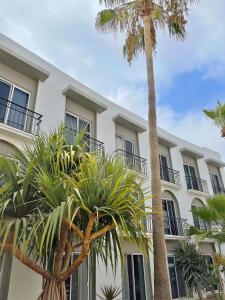 seven crown express and suites by kavia