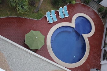 seven crown express and suites by kavia