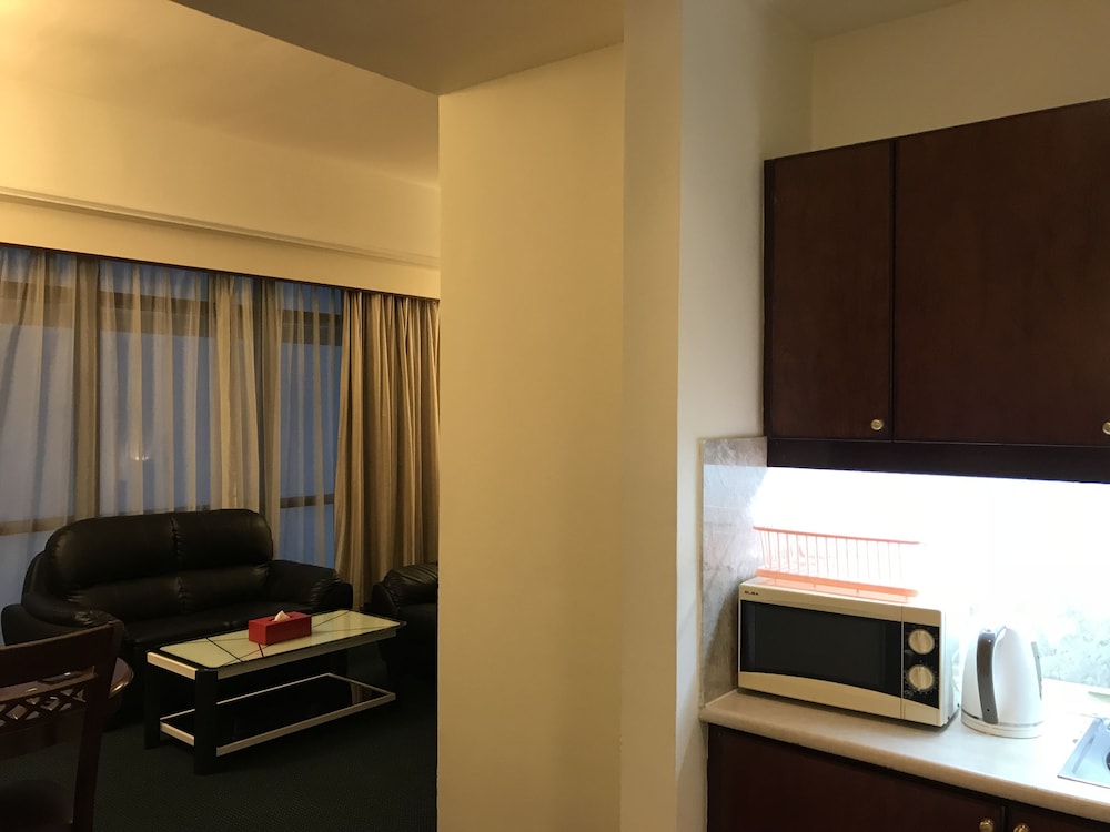 kl service apartment at times square