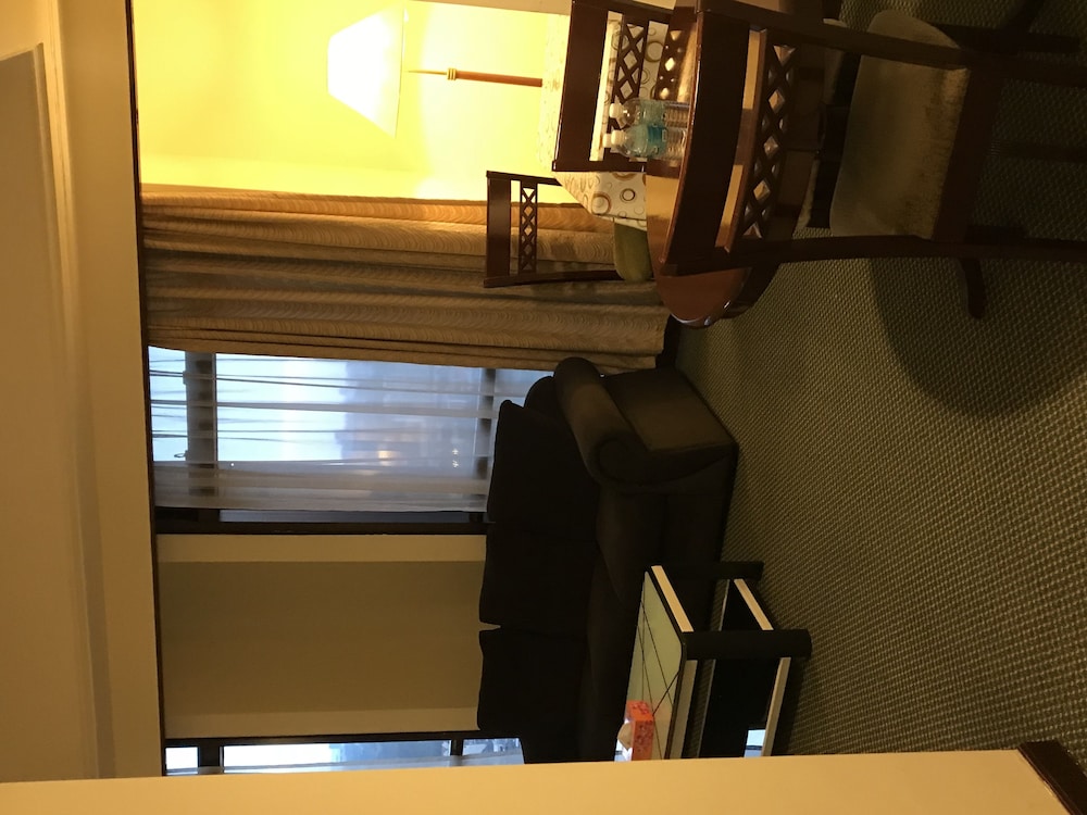 kl service apartment at times square