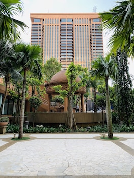 kl service apartment at times square