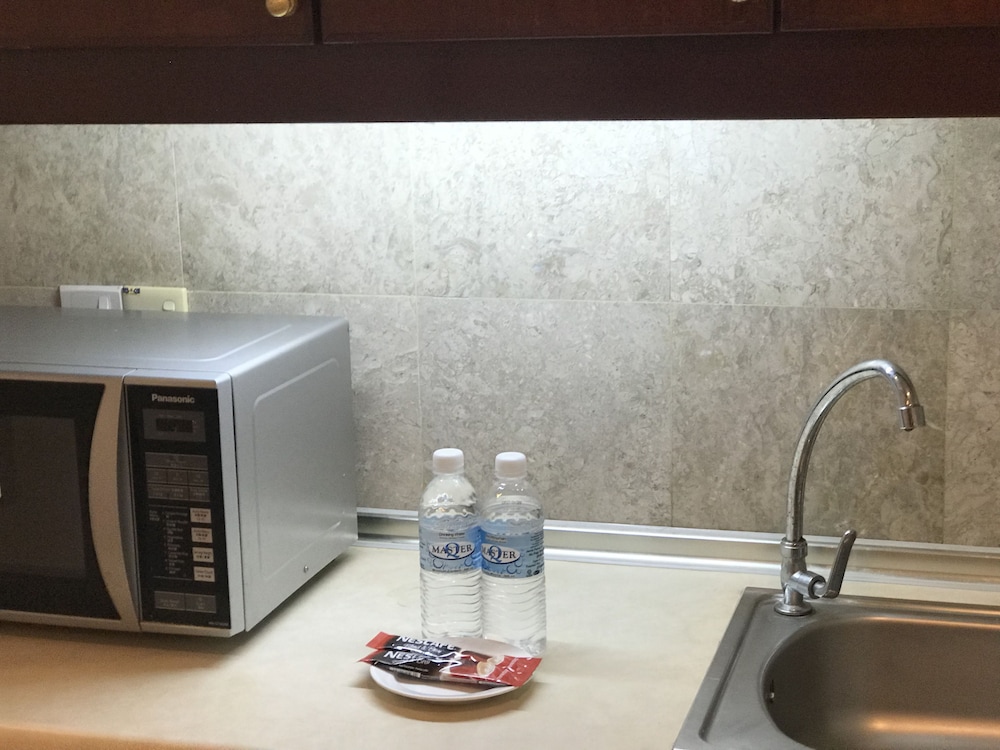 kl service apartment at times square