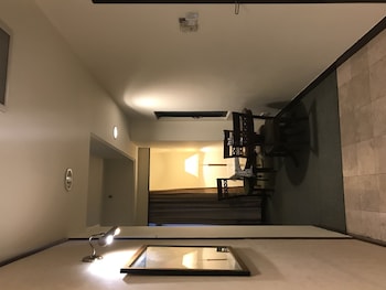 kl service apartment at times square