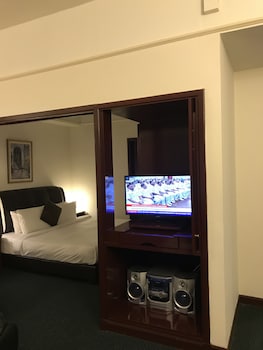 kl service apartment at times square