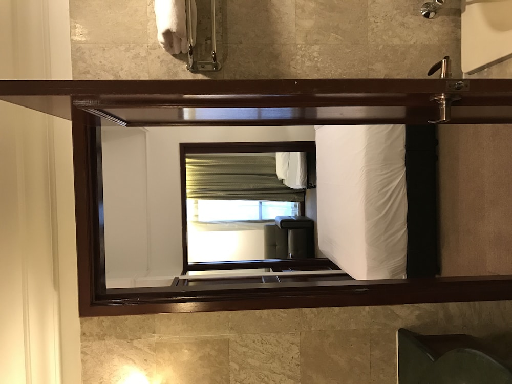 kl service apartment at times square