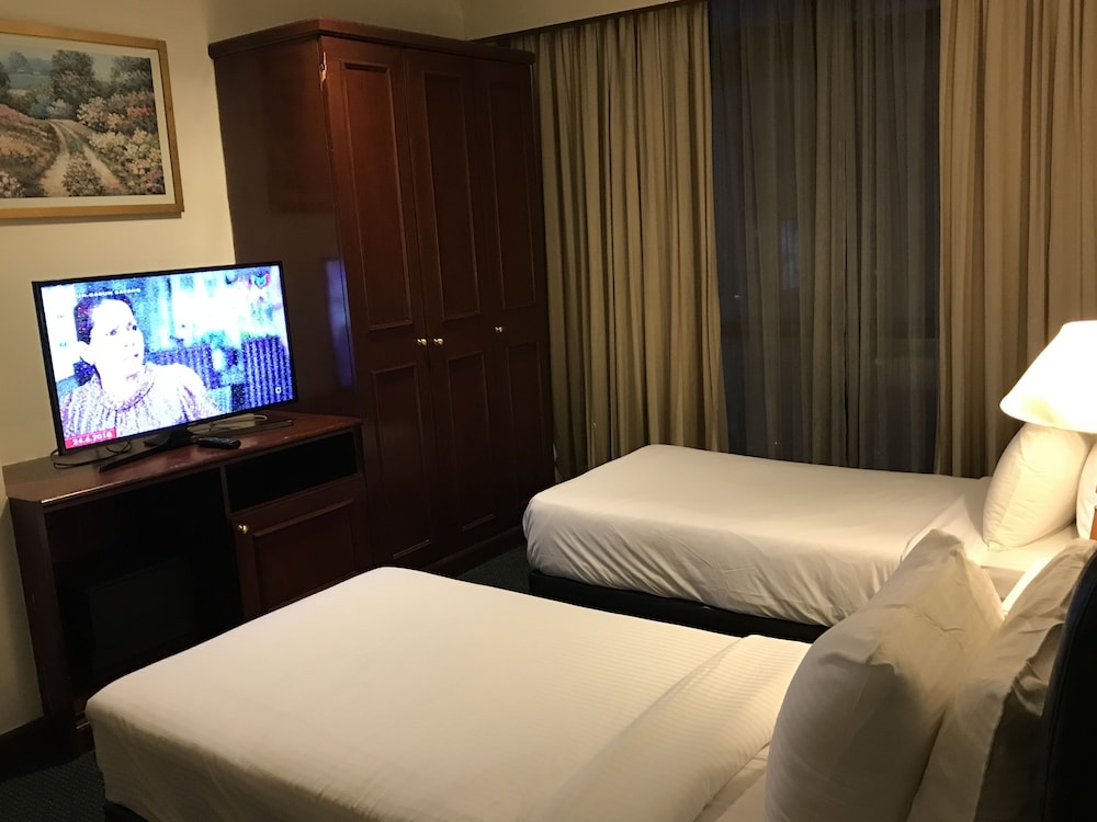 kl service apartment at times square