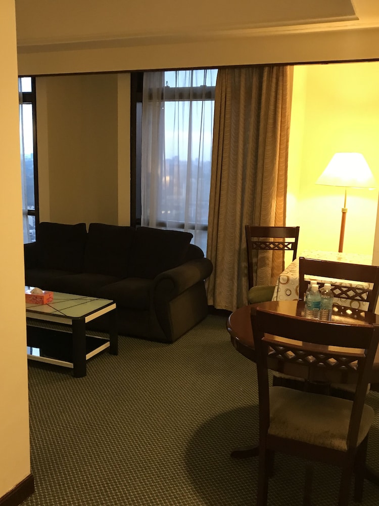 kl service apartment at times square