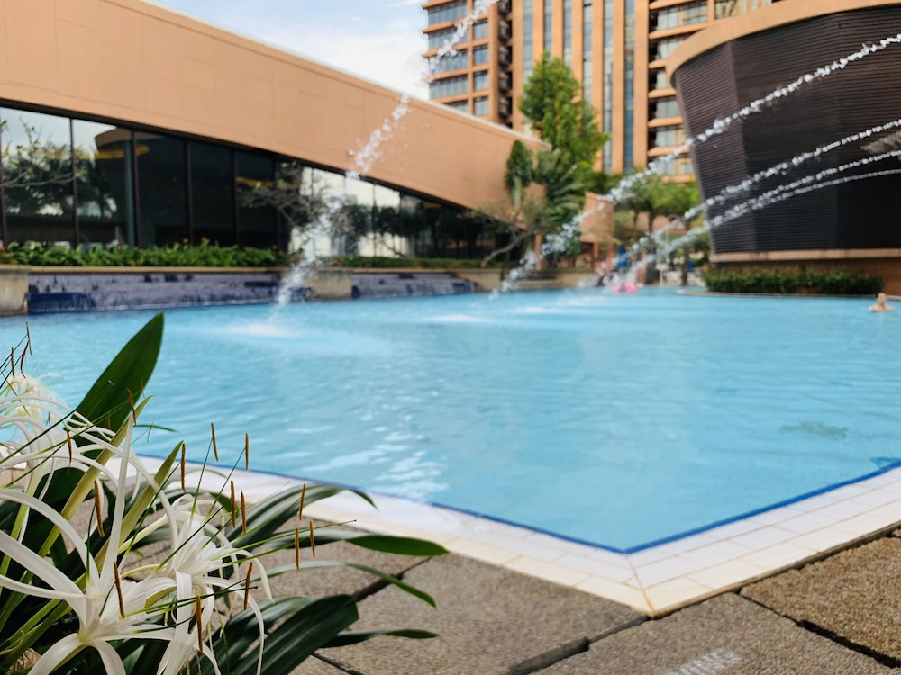 kl service apartment at times square