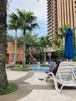 kl service apartment at times square