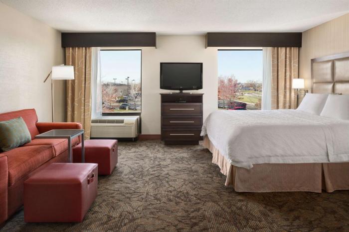 hampton inn and suites detroit sterling heights