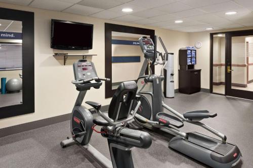 hampton inn and suites detroit sterling heights