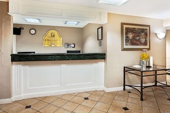 La Quinta Inn By Wyndham Detroit Canton,Canton>>Ann Arbor,3 star
