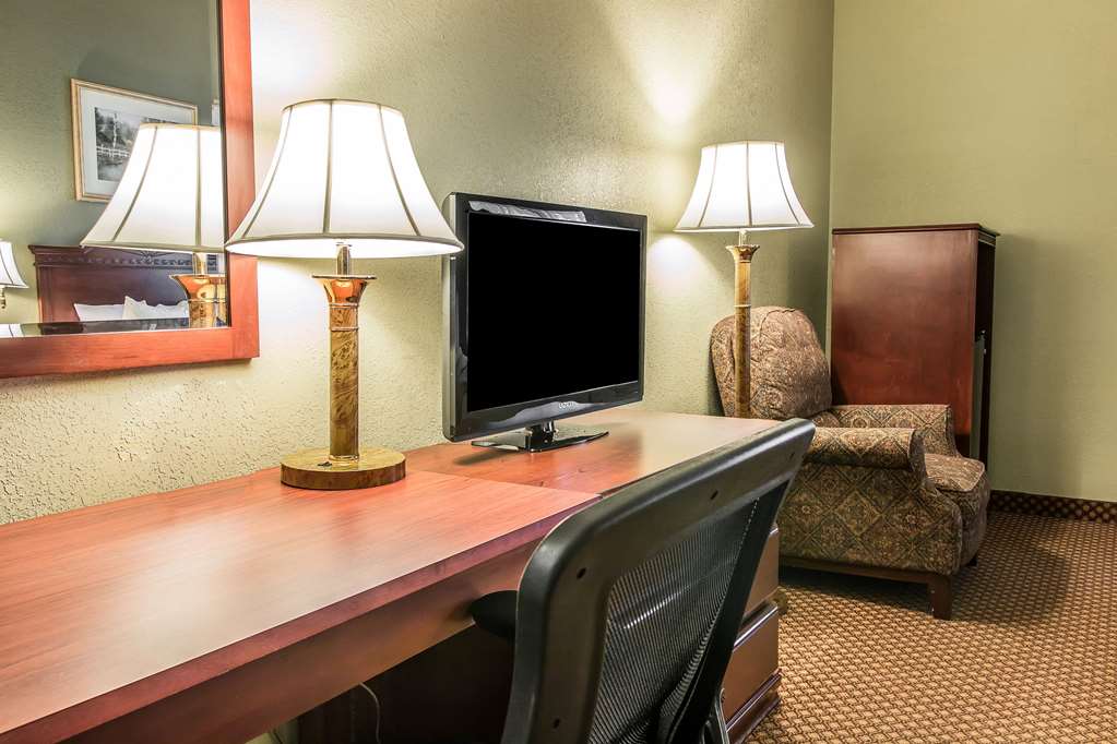 quality inn and suites ann arbor hwy 23