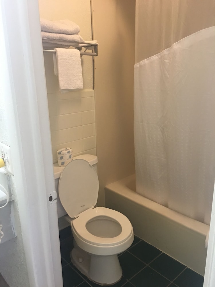 a victory hotel southfield