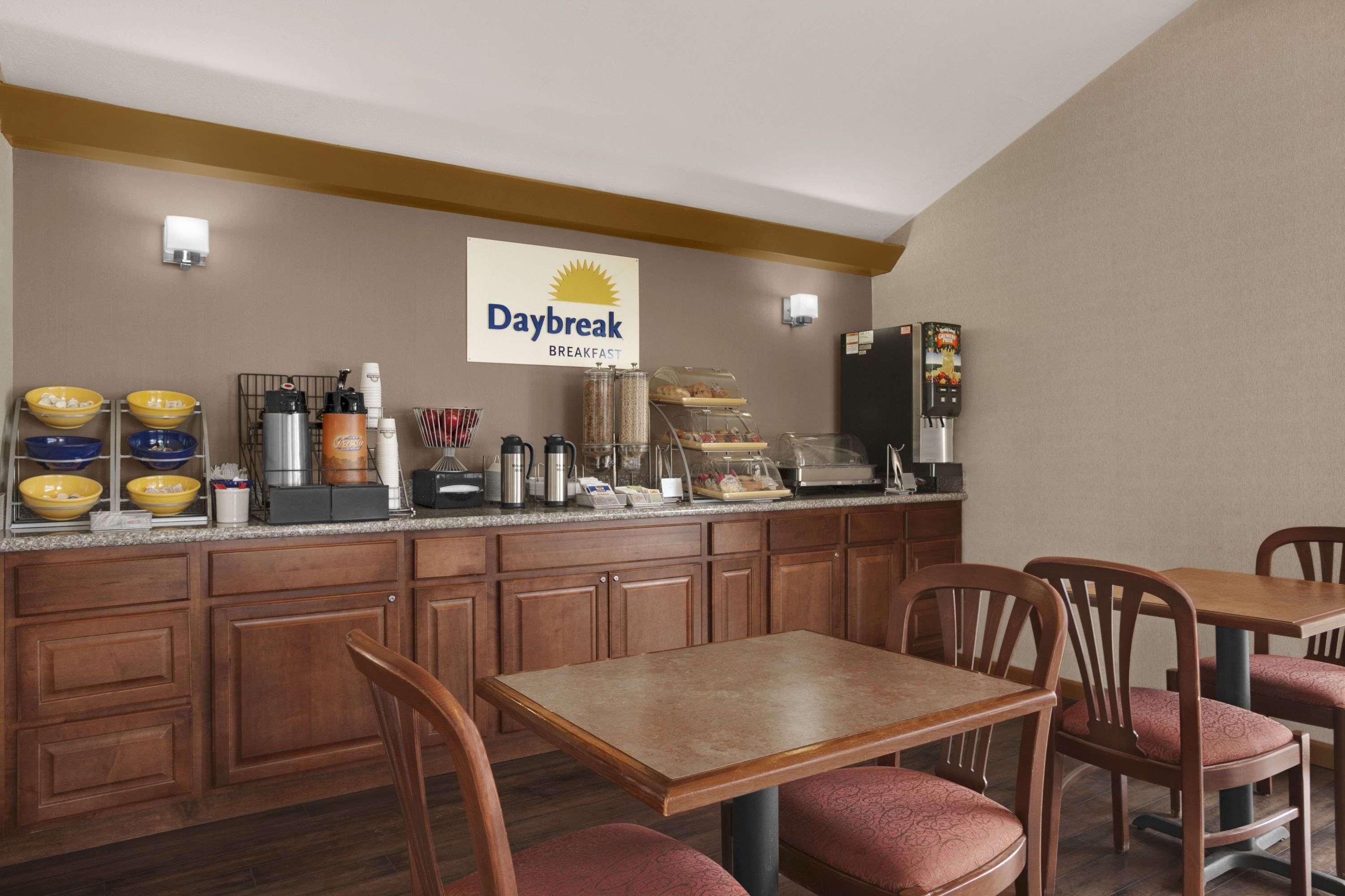 Days Inn By Wyndham Middletown,Montgomery>>Middletown,2 star