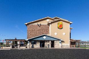 super 8 by wyndham roseville detroit area