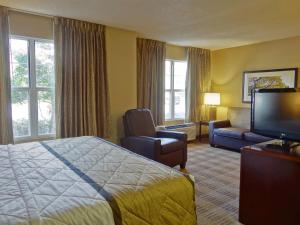 baymont by wyndham auburn hills south
