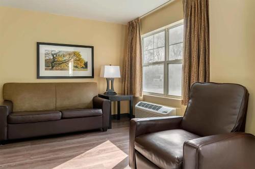 baymont by wyndham auburn hills south