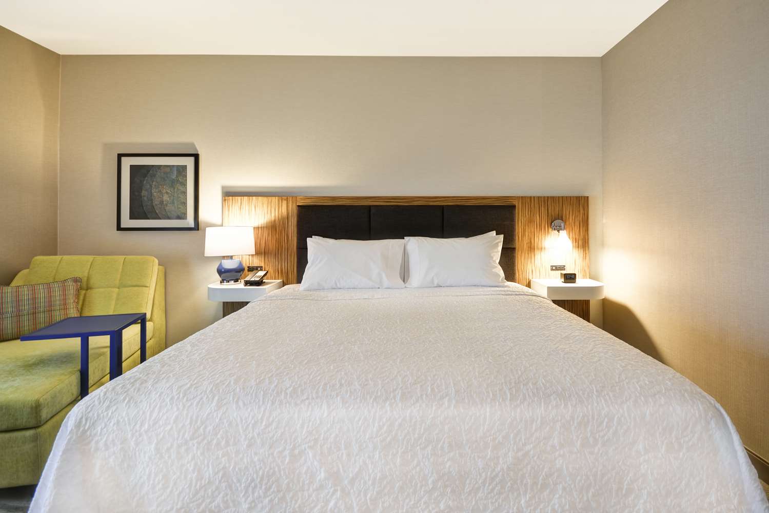hampton inn and suites detroit warren