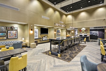 Hampton Inn & Suites Detroit/Warren,Macomb>>Detroit,3 star