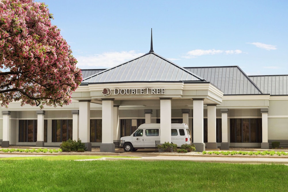 doubletree by hilton detroit novi