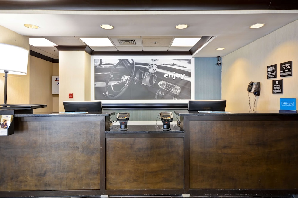 hampton inn detroit northville