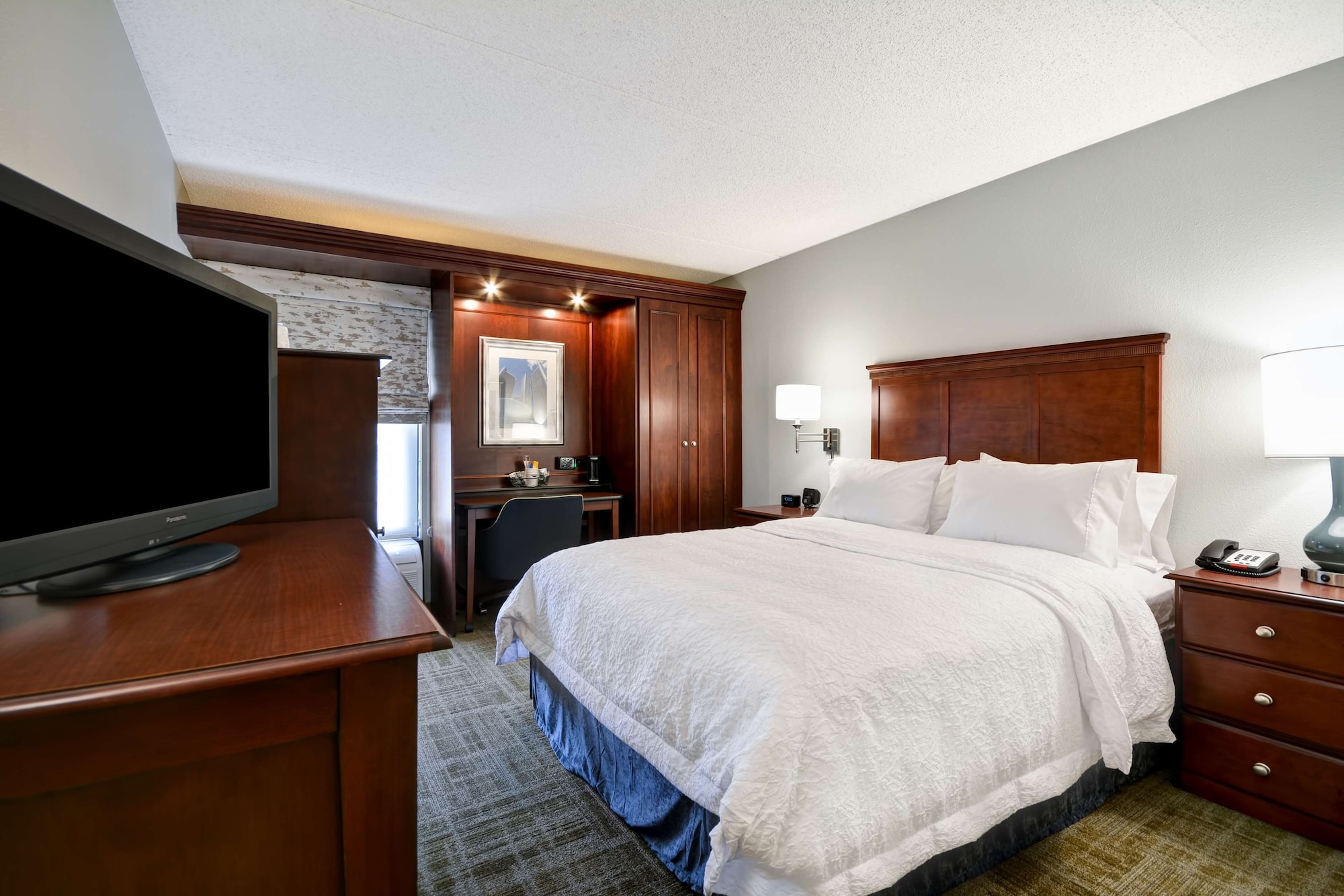 hampton inn detroit northville