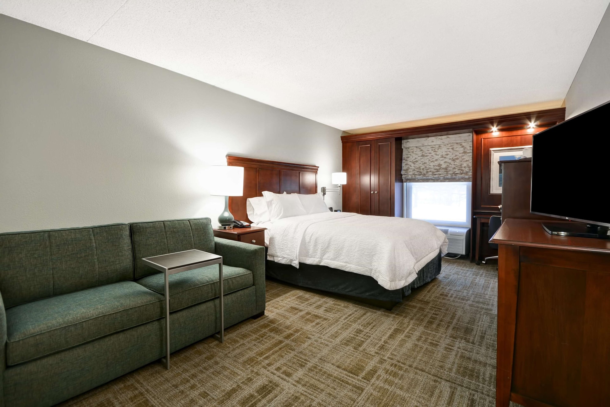 hampton inn detroit northville
