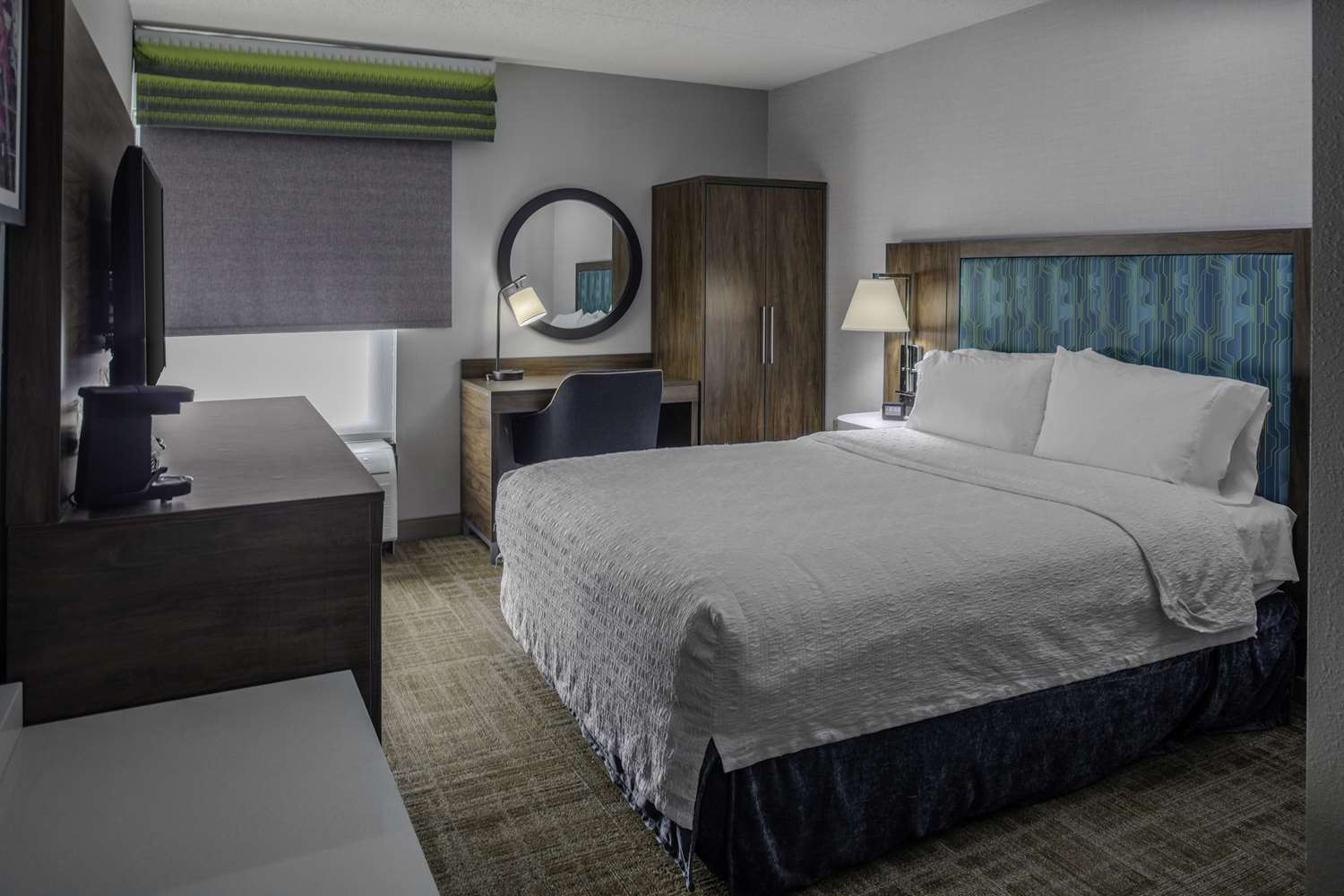 hampton inn detroit northville
