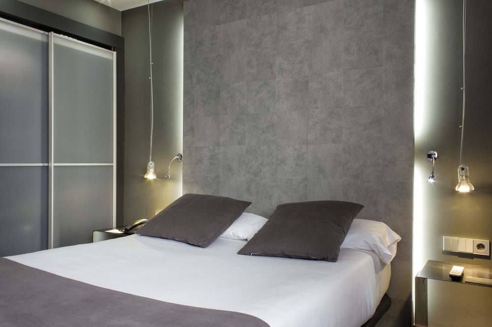 hotel zenit conde de orgaz