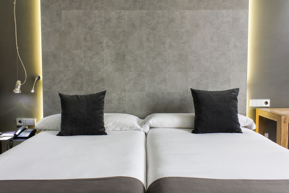 hotel zenit conde de orgaz