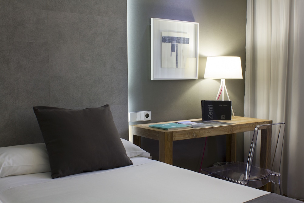 hotel zenit conde de orgaz