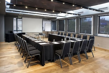 hotel zenit conde de orgaz