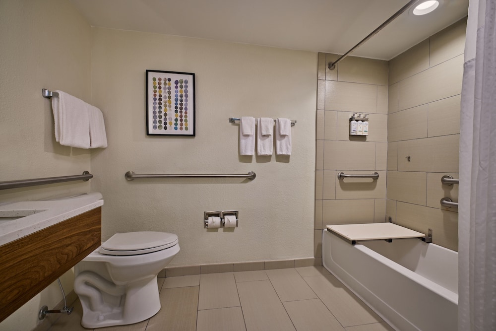 holiday inn express charleston downtown medical area