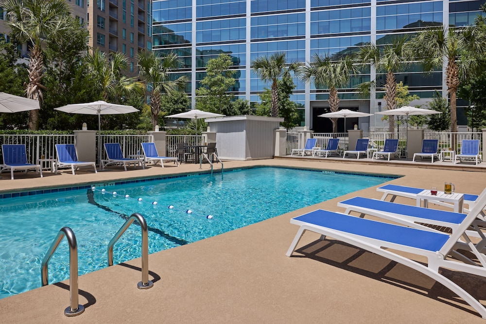 holiday inn express charleston downtown medical area