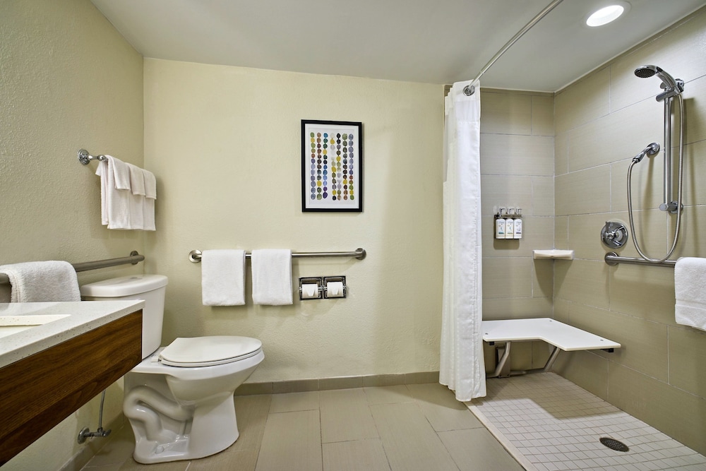 holiday inn express charleston downtown medical area